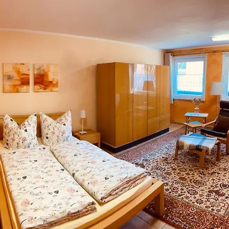 Апартаменты Geraeumige Mit Terrasse In Ruhiger Lage Гюстров