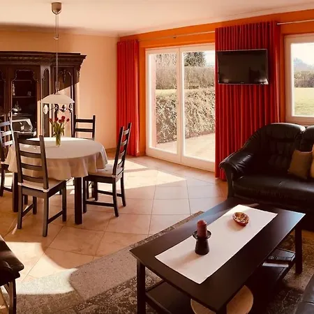 Апартаменты Geraeumige Mit Terrasse In Ruhiger Lage *