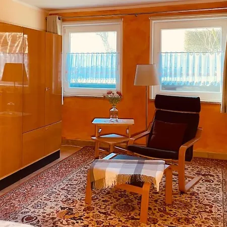 Апартаменты Geraeumige Mit Terrasse In Ruhiger Lage