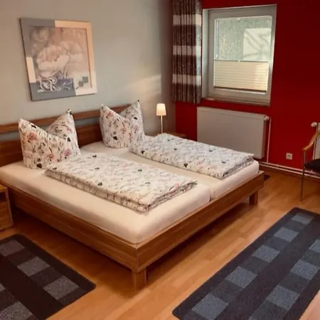 Апартаменты Geraeumige Mit Terrasse In Ruhiger Lage *