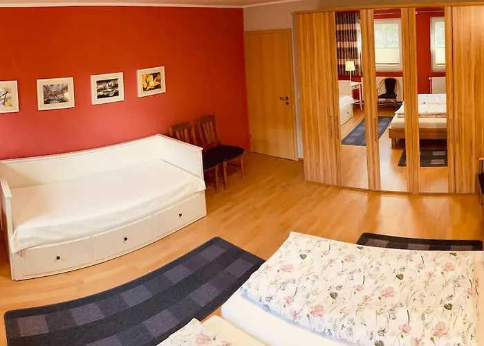 Geraeumige Mit Terrasse In Ruhiger Lage דירה Güstrow